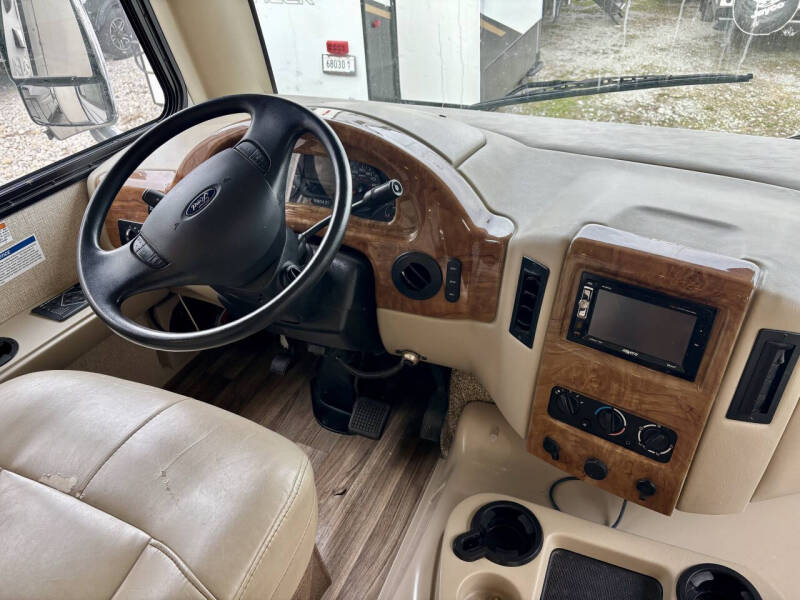 2018 Thor Motor Coach Ace 29.4