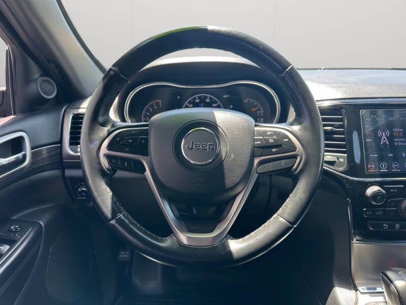 2019 Jeep Grand Cherokee Laredo