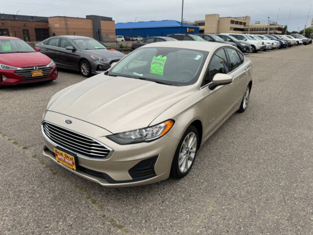 2019 Ford Fusion Hybrid for sale at BEST DEAL AUTO SALES in Moorhead, MN