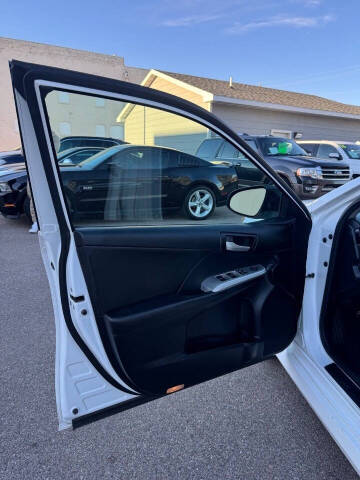 2014 Toyota Camry SE