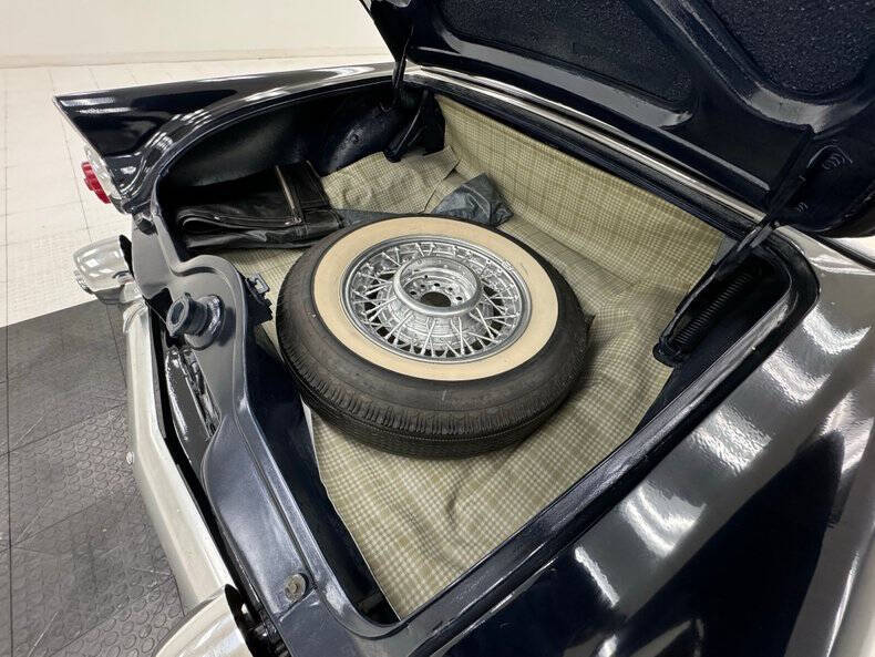 1955 Ford Thunderbird