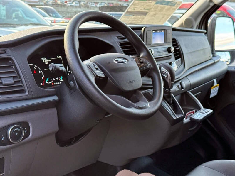 2025 Ford Transit 250