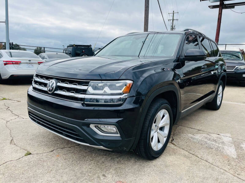 2018 Volkswagen Atlas SEL photo 2