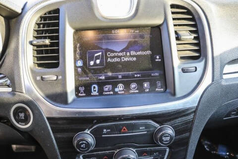 2016 Chrysler 300 Limited