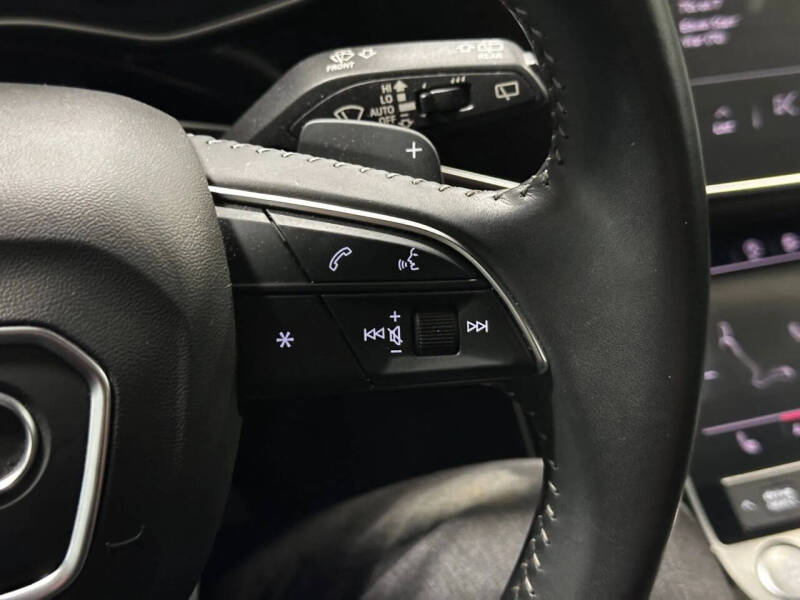 2020 Audi Q8 quattro Premium 55 TFSI