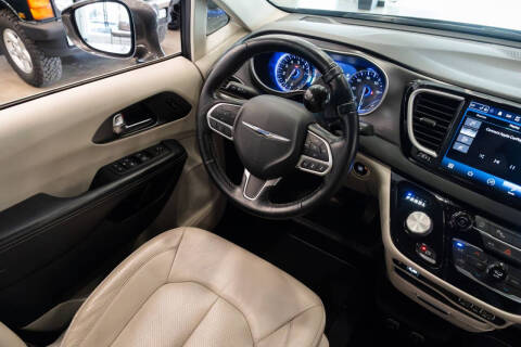 2021 Chrysler Pacifica Touring L