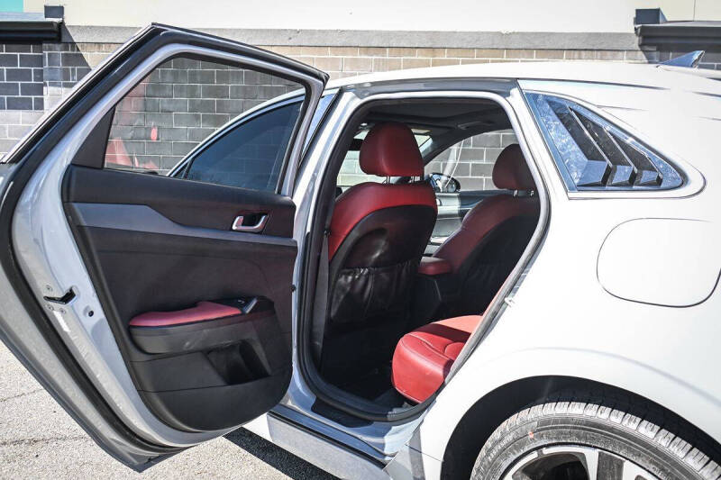 2023 Kia K5