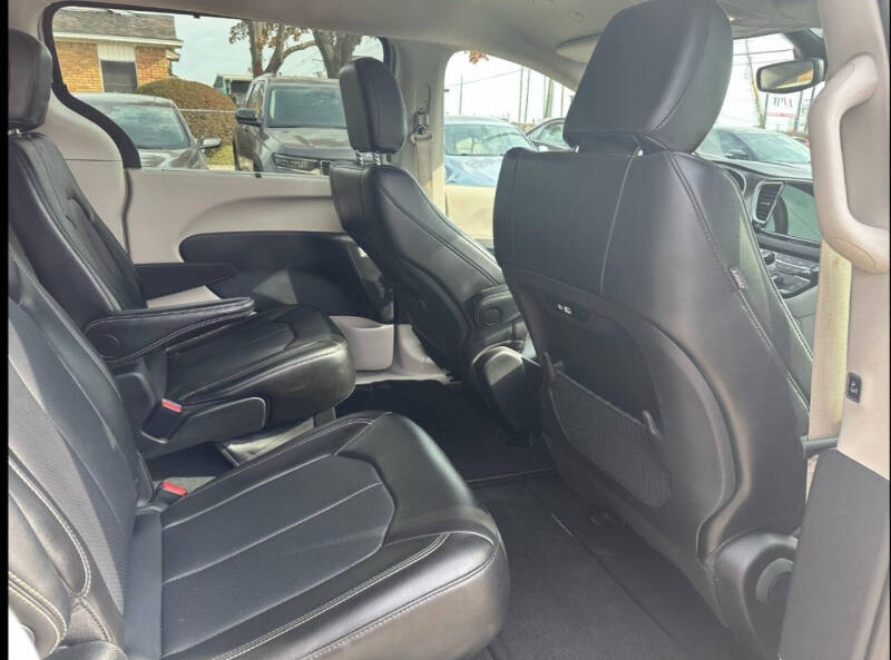 2024 Chrysler Pacifica Touring L