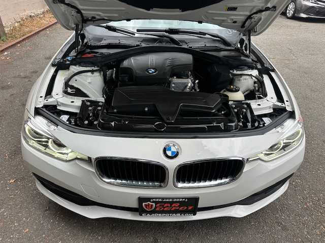 2018 BMW 3 Series 320i