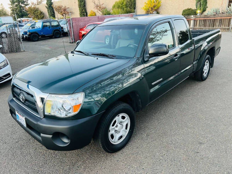 Toyota Tacoma's photo