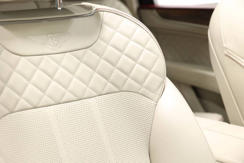 2020 Bentley Bentayga Hybrid