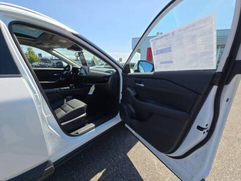 2025 Nissan Rogue SL