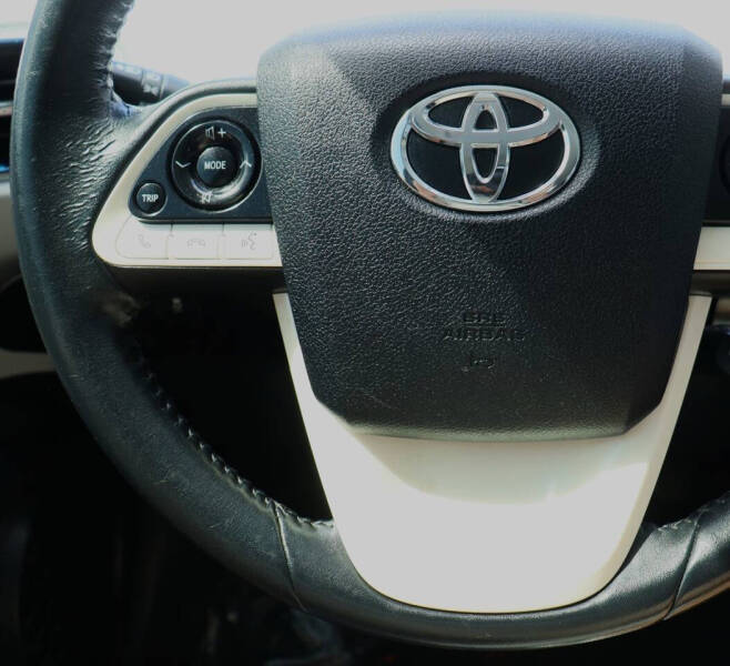 2016 Toyota Prius Three Touring