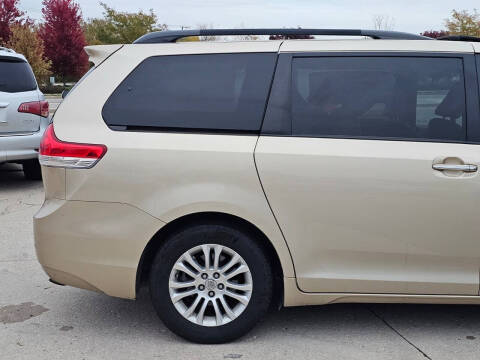 2011 Toyota Sienna XLE 8-Passenger