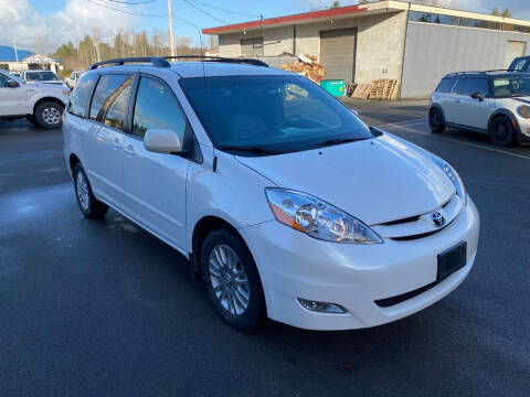 2009 Toyota Sienna for sale at KARMA AUTO SALES in Federal Way WA