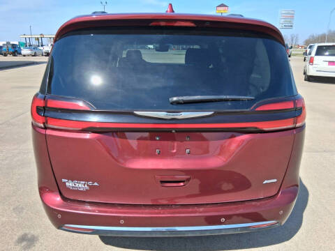2022 Chrysler Pacifica Touring L