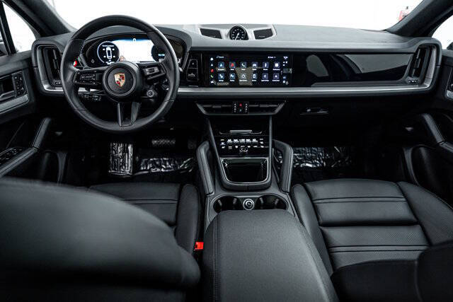 2025 Porsche Cayenne Coupe