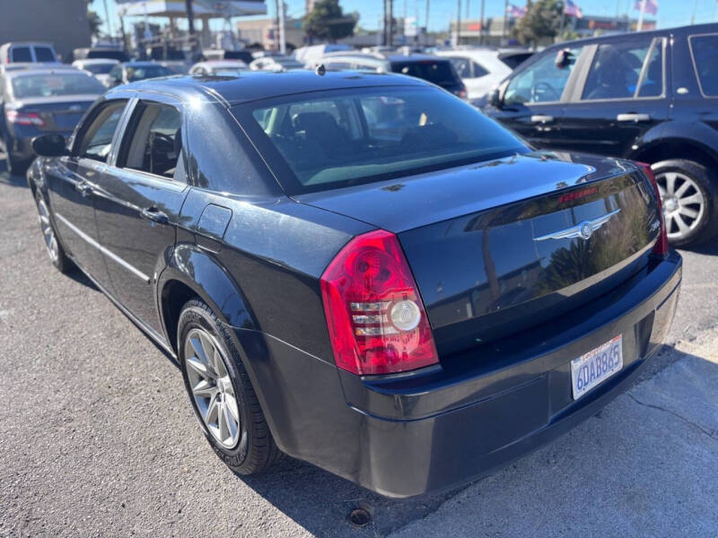 2008 Chrysler 300 LX