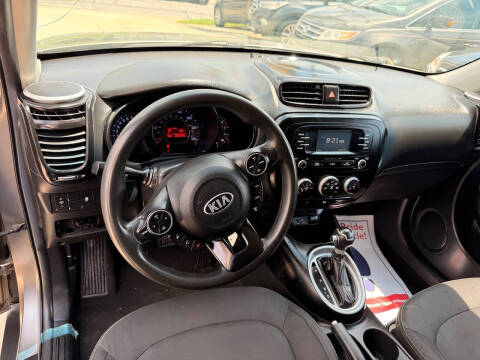 2016 Kia Soul +