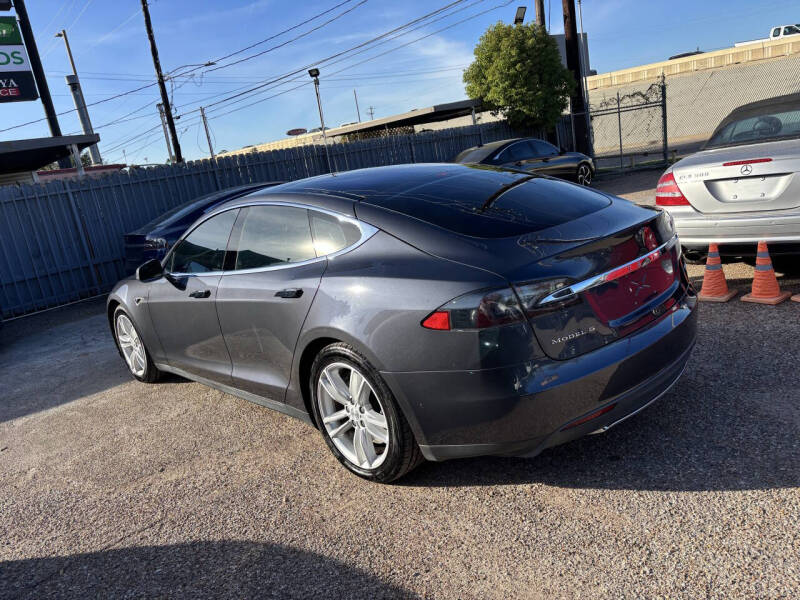 2016 Tesla Model S 85D