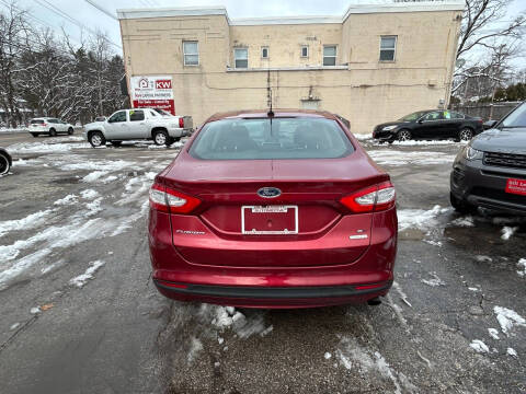 2013 Ford Fusion SE