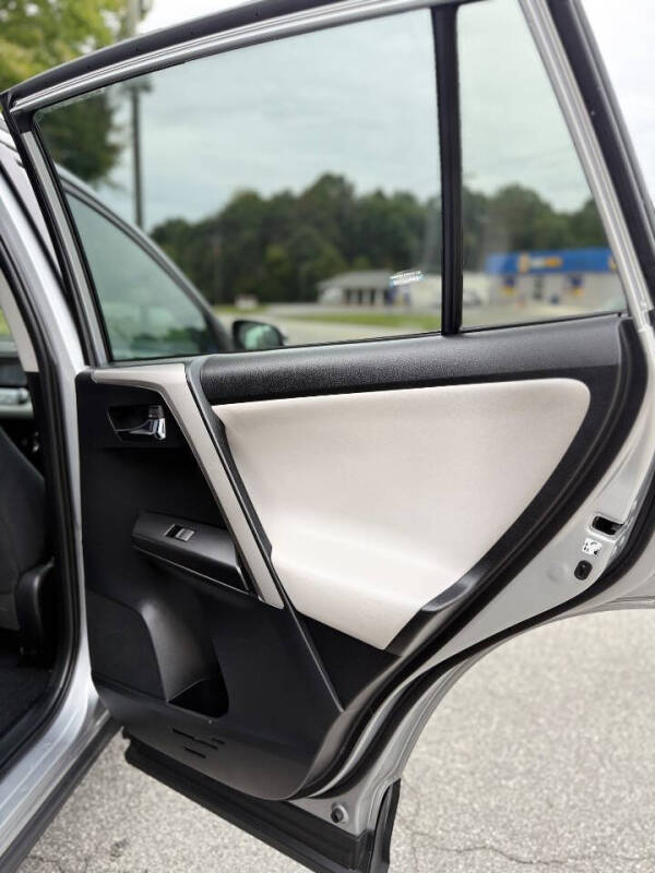 2016 Toyota RAV4 XLE