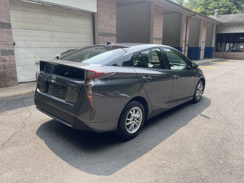 2017 Toyota Prius Four