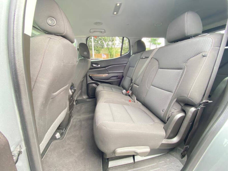 2023 GMC Acadia SLE