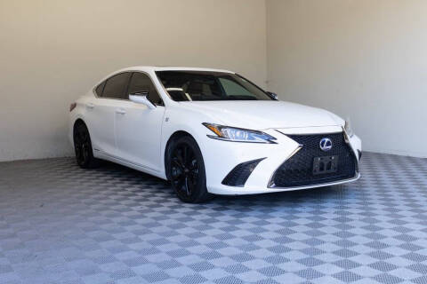 2022 Lexus ES 300h F SPORT