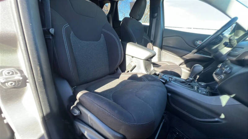 2019 Jeep Cherokee Latitude