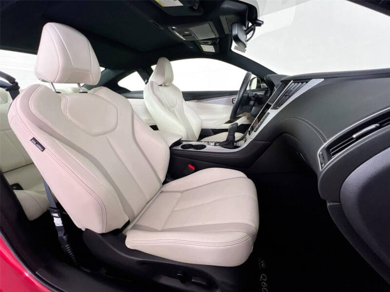 2017 Infiniti Q60 Red Sport 400