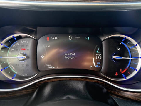 2023 Chrysler Pacifica Plug-In Hybrid Limited