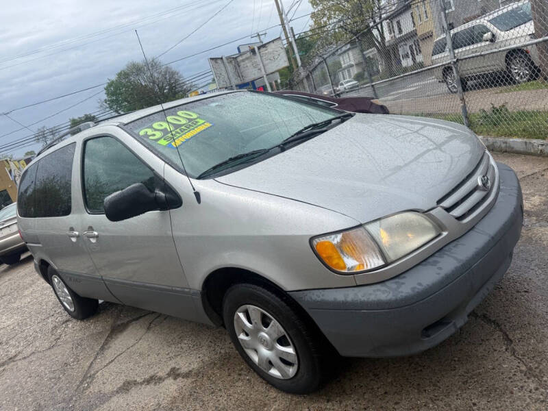 2003 Toyota Sienna CE