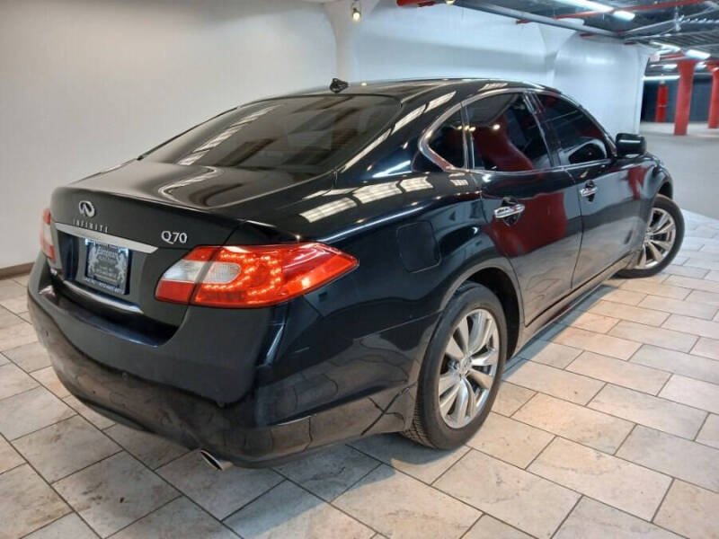 2014 Infiniti Q70 3.7