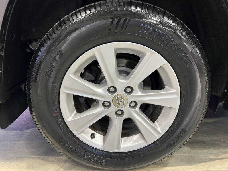 2011 Toyota Highlander SE