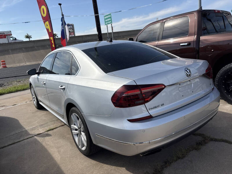 2017 Volkswagen Passat V6 SE