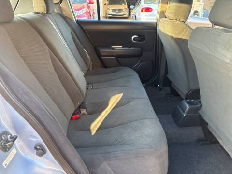 2012 Nissan Versa 1.8 S