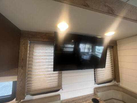 2017 Thor Motor Coach ACE BUNK HOUSE