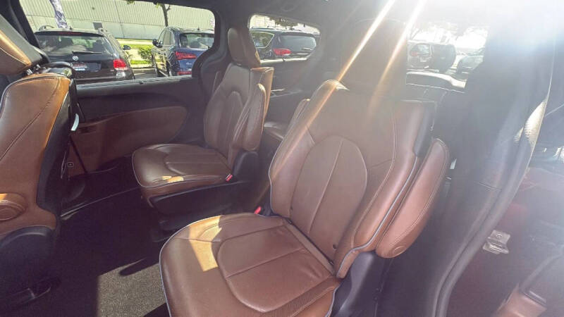 2021 Chrysler Pacifica Hybrid Limited