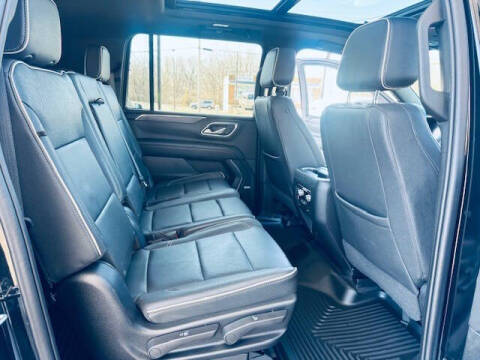 2023 GMC Yukon XL SLT