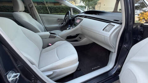 2012 Toyota Prius Three