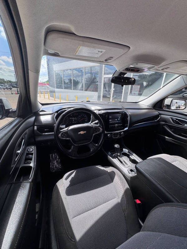 2018 Chevrolet Traverse LT Cloth