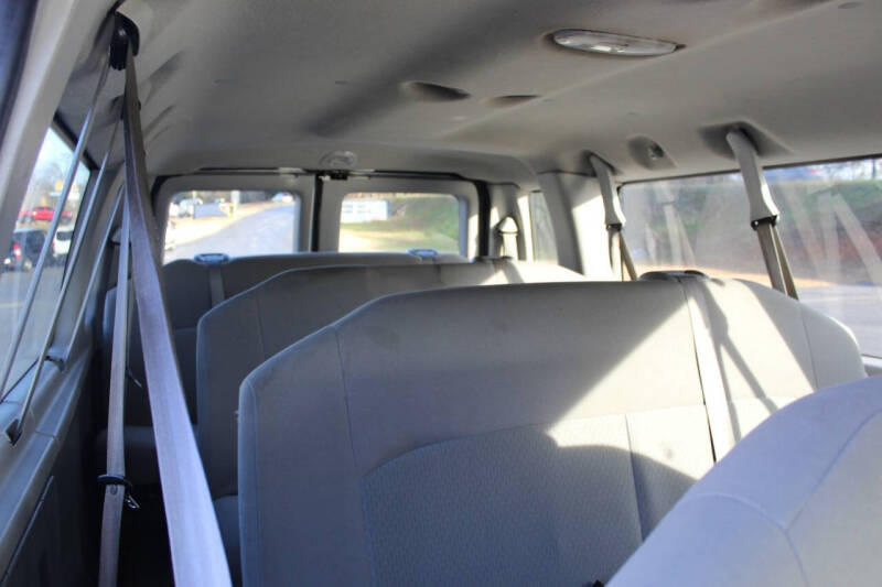 2013 Ford E-Series E-350 SD XLT