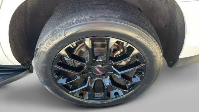 2022 GMC Yukon SLT