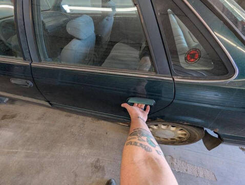 1995 Ford Taurus GL