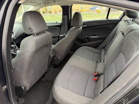 2017 Chevrolet Cruze LT Auto