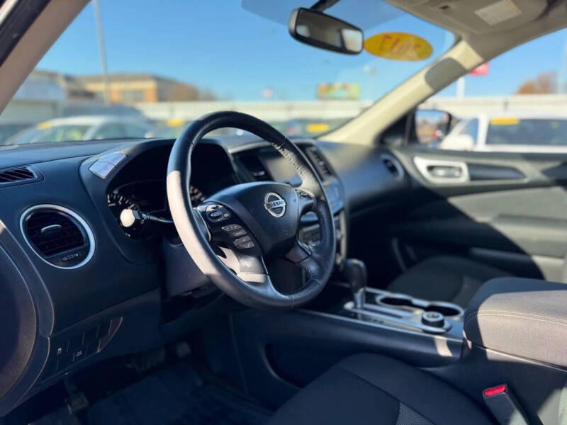 2017 Nissan Pathfinder