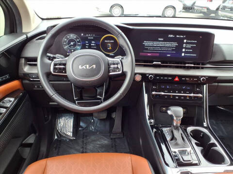 2024 Kia Carnival SX
