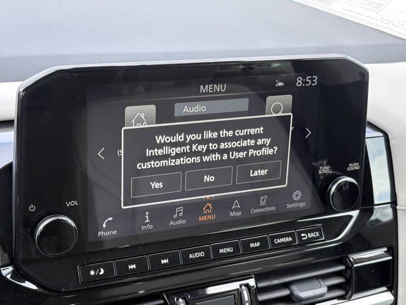 2025 Nissan Pathfinder SL