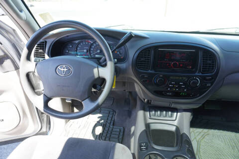 2005 Toyota Sequoia SR5